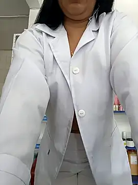 Megan jennerr online show from October 31, 2025, 2:24 pm