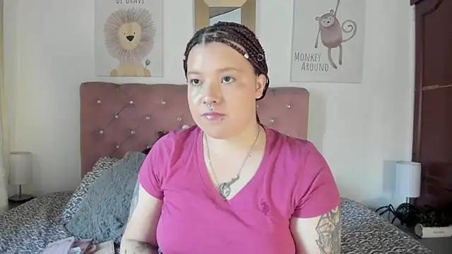 Snapshot of CelessteRedds chatting on December 22, 2025, 11:54 am CelessteRedds online show from December 22, 2025, 11:54 am