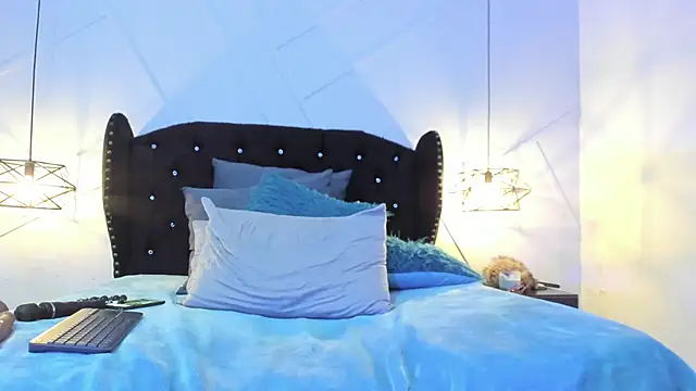 Snapshot of Slut_Milf_ chatting on February 16, 2025, 1:14 am Slut Milf  online show from February 16, 2025, 1:14 am