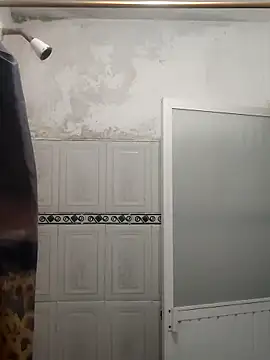 Snapshot of Slut_Milf_ chatting on September 18, 2025, 5:27 pm Slut Milf  online show from September 18, 2025, 5:27 pm