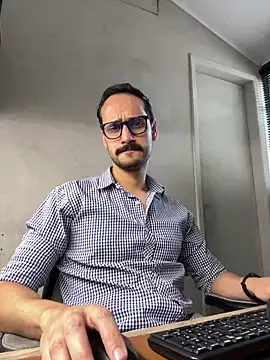 Superdad online show from December 6, 2024, 5:49 pm