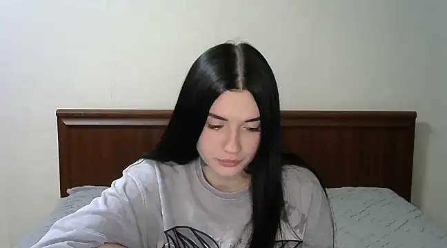 Snapshot of Liana_diva chatting on March 12, 2025, 8:41 pm Liana diva online show from March 12, 2025, 8:41 pm