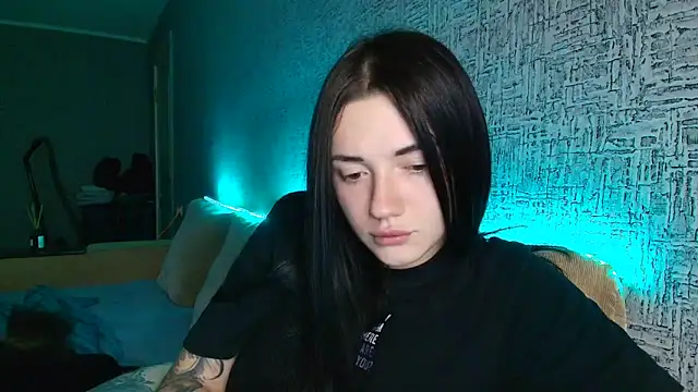 Snapshot of Liana_diva chatting on November 20, 2025, 8:15 am Liana diva online show from November 20, 2025, 8:15 am