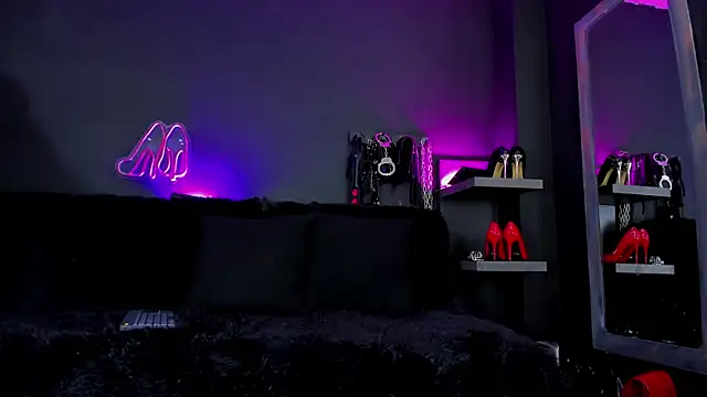 Snapshot of DelaneyStone chatting on January 5, 2026, 10:13 pm DelaneyStone online show from January 5, 2026, 10:13 pm