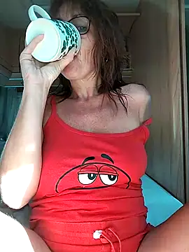 Snapshot of misslynexxx chatting on April 16, 2026, 6:14 am misslynexxx online show from April 16, 2026, 6:14 am