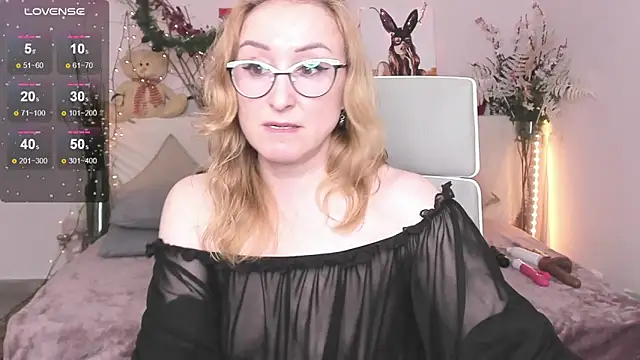 Snapshot of MadissonKiss chatting on December 3, 2025, 3:29 am MadissonKiss online show from December 3, 2025, 3:29 am