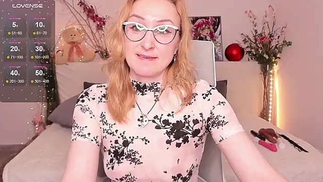 Snapshot of MadissonKiss chatting on November 5, 2025, 2:47 am MadissonKiss online show from November 5, 2025, 2:47 am