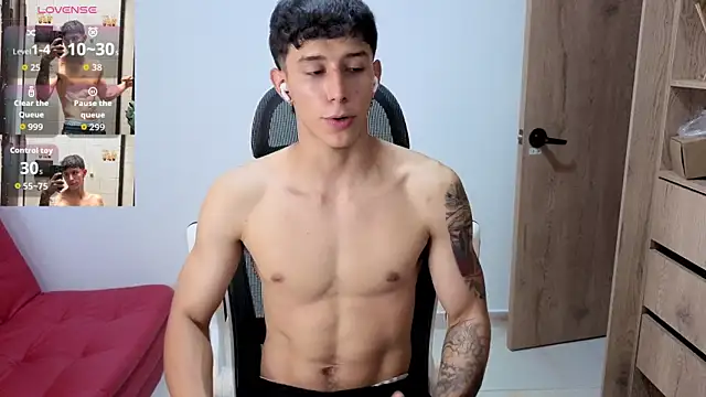 Snapshot of Cristopher23_ chatting on October 23, 2025, 10:19 pm Cristopher23 online show from October 23, 2025, 10:19 pm