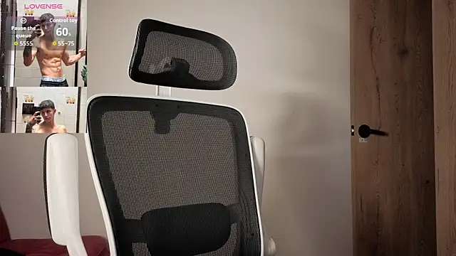 Snapshot of Cristopher23_ chatting on December 15, 2025, 9:37 am Cristopher23 online show from December 15, 2025, 9:37 am