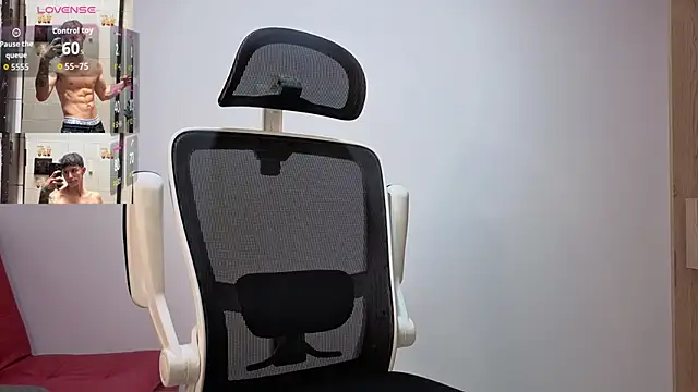 Snapshot of Cristopher23_ chatting on December 22, 2025, 10:54 pm Cristopher23 online show from December 22, 2025, 10:54 pm