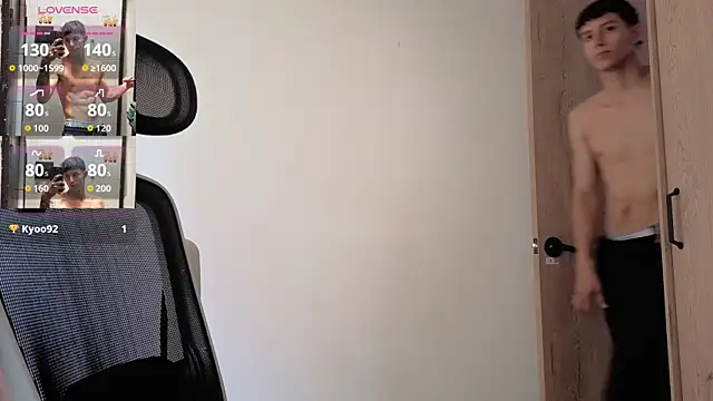 Snapshot of Cristopher23_ chatting on November 28, 2025, 6:19 pm Cristopher23 online show from November 28, 2025, 6:19 pm