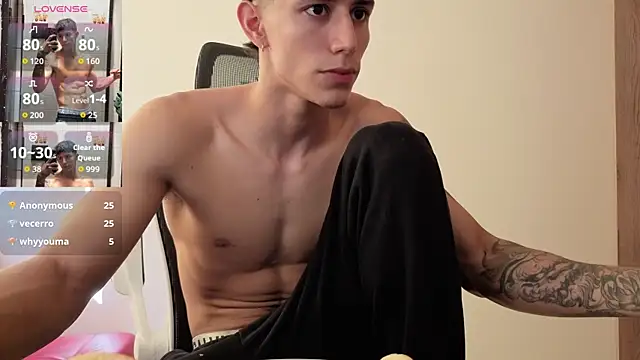 Snapshot of Cristopher23_ chatting on December 3, 2025, 1:43 pm Cristopher23 online show from December 3, 2025, 1:43 pm