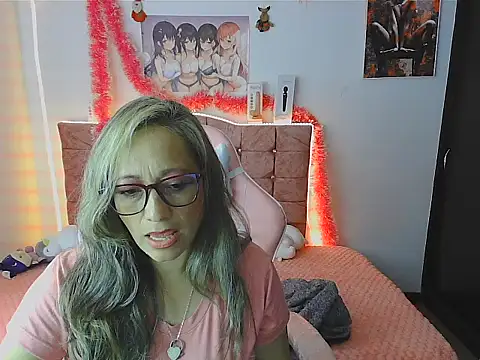 Melanyy 100 online show from December 12, 2024, 6:21 pm