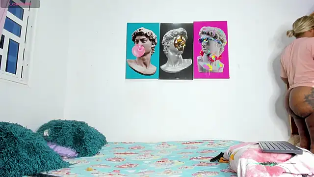 Snapshot of Lilybaudinx96 chatting on December 19, 2025, 5:32 am Lilybaudinx96 online show from December 19, 2025, 5:32 am