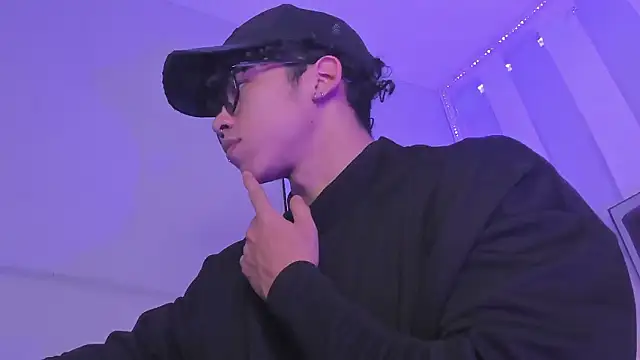 AkazaBoy  online show from March 13, 2026, 4:50 am