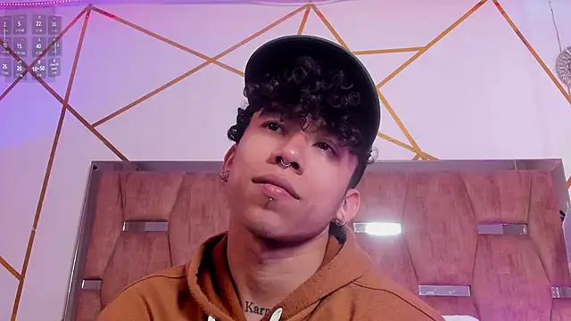 AkazaBoy  online show from April 13, 2026, 5:00 am