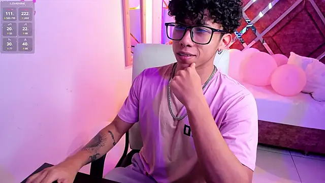 AkazaBoy  online show from March 17, 2025, 4:08 am