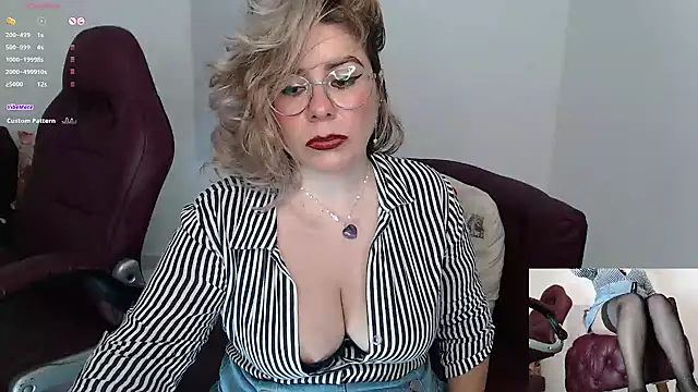 Snapshot of Serenay_ chatting on January 15, 2025, 1:34 am Serenay  online show from January 15, 2025, 1:34 am