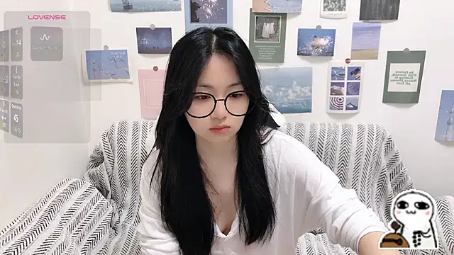 LiLiYbaby online show from May 30, 2026, 6:53 am