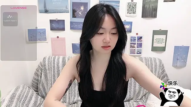 Snapshot of LiLiYbaby chatting on December 17, 2025, 6:29 am LiLiYbaby online show from December 17, 2025, 6:29 am