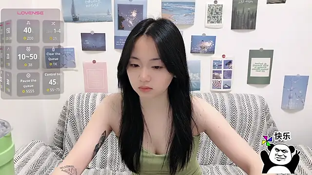 Snapshot of LiLiYbaby chatting on December 18, 2025, 6:29 am LiLiYbaby online show from December 18, 2025, 6:29 am