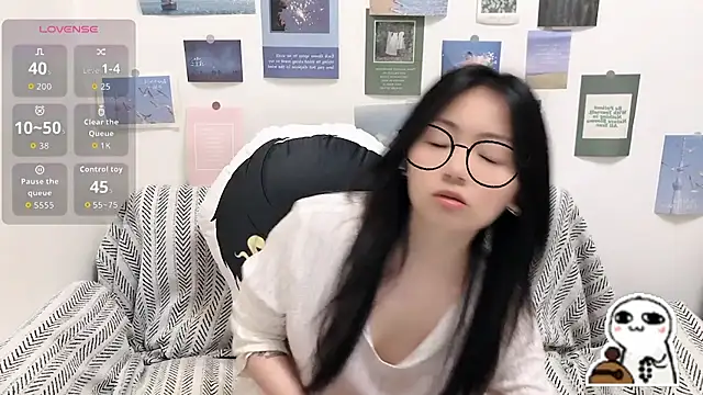 Snapshot of LiLiYbaby chatting on April 14, 2026, 6:29 am LiLiYbaby online show from April 14, 2026, 6:29 am