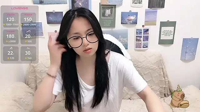 Snapshot of LiLiYbaby chatting on March 8, 2026, 6:28 am LiLiYbaby online show from March 8, 2026, 6:28 am