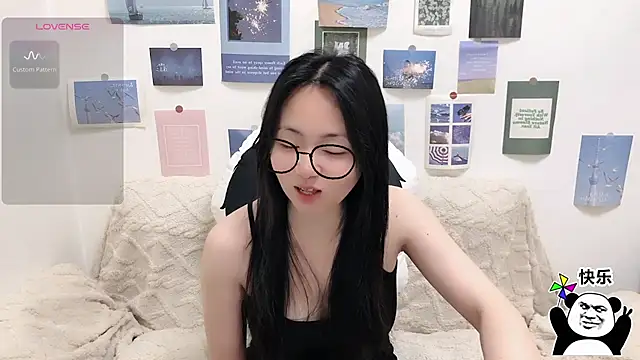 Snapshot of LiLiYbaby chatting on February 1, 2026, 6:33 am LiLiYbaby online show from February 1, 2026, 6:33 am