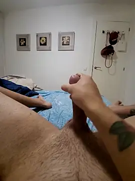 Snapshot of omarito100 chatting on September 17, 2025, 11:18 pm omarito100 online show from September 17, 2025, 11:18 pm