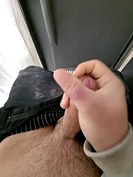 Snapshot of omarito100 chatting on December 16, 2025, 9:24 am omarito100 online show from December 16, 2025, 9:24 am