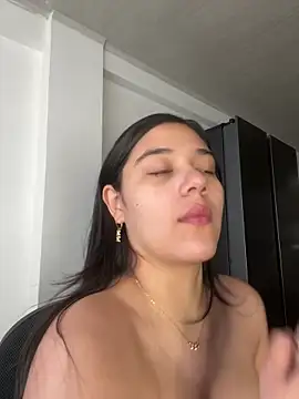 floriamANDjazmin online show from March 30, 2026, 8:10 pm