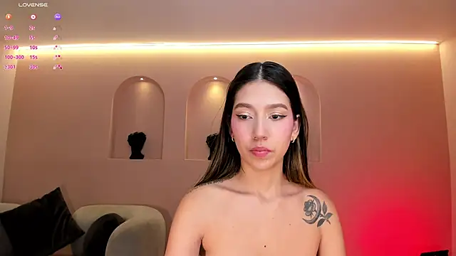 TaraLawrence online show from November 2, 2025, 11:10 pm