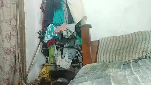 Snapshot of SLFUCKBOY69 chatting on October 11, 2025, 3:35 pm SLFUCKBOY69 online show from October 11, 2025, 3:35 pm