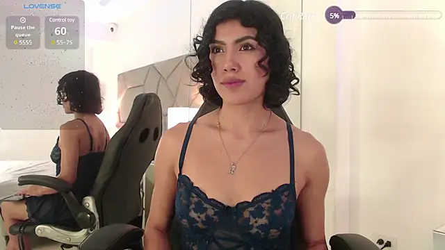 LeeThompson  online show from February 14, 2025, 3:15 pm