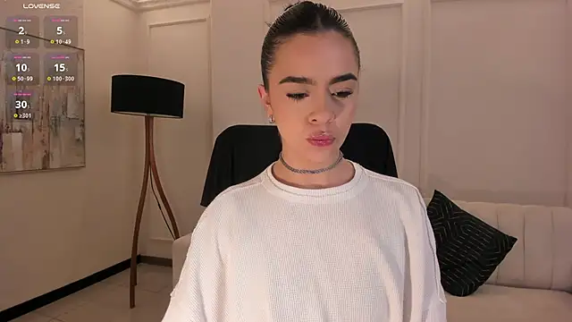 Snapshot of AlanaCraft chatting on October 13, 2025, 12:18 pm AlanaCraft online show from October 13, 2025, 12:18 pm