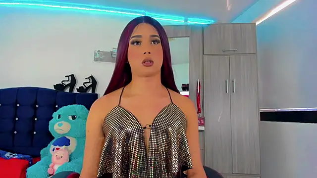 Hellen moons   online show from September 27, 2025, 7:20 pm