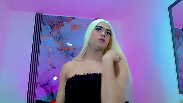 Hellen moons   online show from March 20, 2025, 7:04 pm