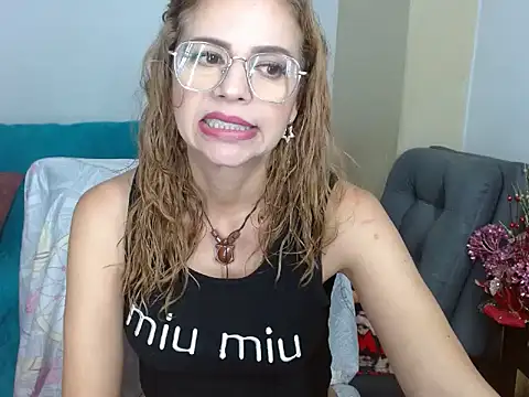  melisaa  online show from December 1, 2025, 7:59 pm