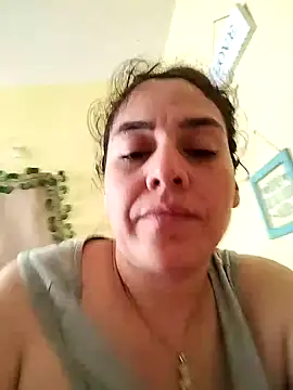 Snapshot of bombondenisse chatting on March 12, 2025, 2:34 pm bombondenisse online show from March 12, 2025, 2:34 pm