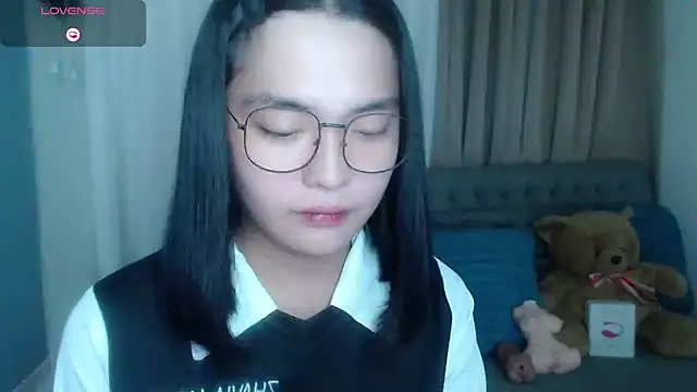 zhaviahale21 online show from July 17, 2026, 1:36 am