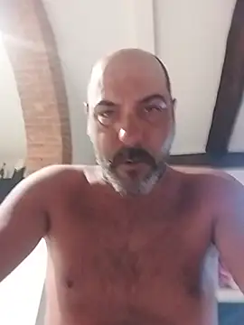 Snapshot of affascino chatting on July 5, 2026, 6:31 am affascino online show from July 5, 2026, 6:31 am