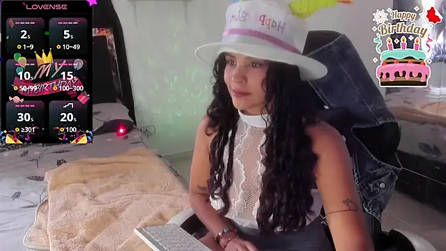 Snapshot of Moon_Sammy chatting on November 8, 2025, 1:14 pm Moon Sammy online show from November 8, 2025, 1:14 pm