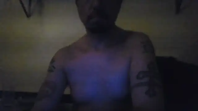 Snapshot of nakedtony81 chatting on June 4, 2026, 4:22 pm nakedtony81 online show from June 4, 2026, 4:22 pm