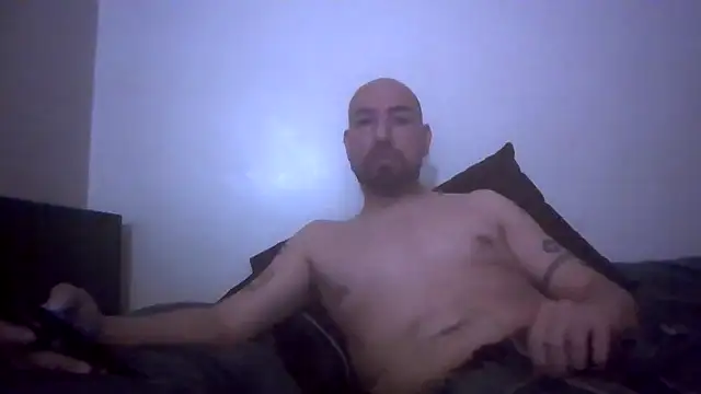 nakedtony81 online show from April 4, 2026, 9:16 am