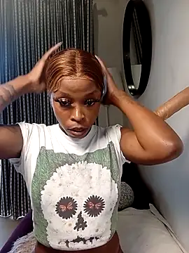 Snapshot of DickDiva1 chatting on April 13, 2026, 8:18 am DickDiva1 online show from April 13, 2026, 8:18 am