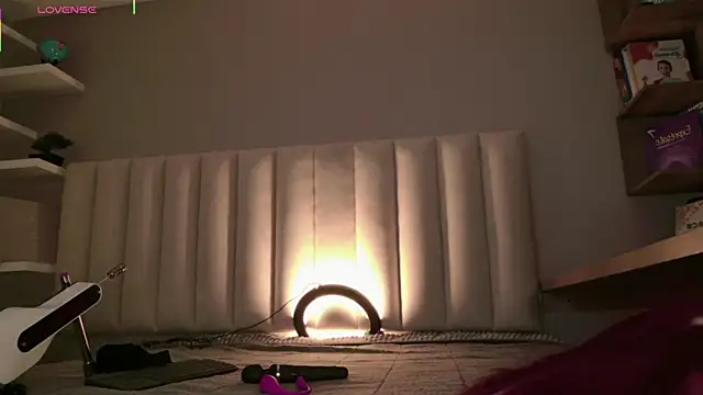 Snapshot of Megan_mooree_ chatting on December 2, 2025, 12:18 pm Megan mooree online show from December 2, 2025, 12:18 pm