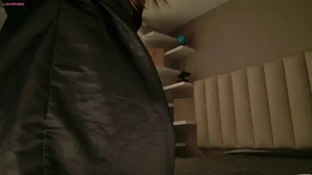 Snapshot of Megan_mooree_ chatting on November 1, 2025, 2:11 pm Megan mooree online show from November 1, 2025, 2:11 pm