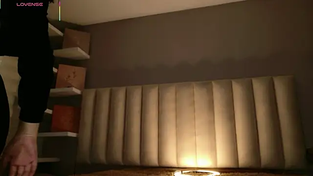 Megan mooree  online show from February 14, 2026, 12:27 pm