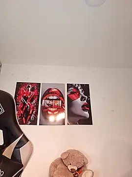 Antonella2 m online show from March 31, 2026, 5:04 pm