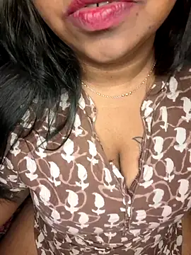 Snapshot of IndieSM chatting on November 16, 2025, 8:57 pm IndieSM online show from November 16, 2025, 8:57 pm